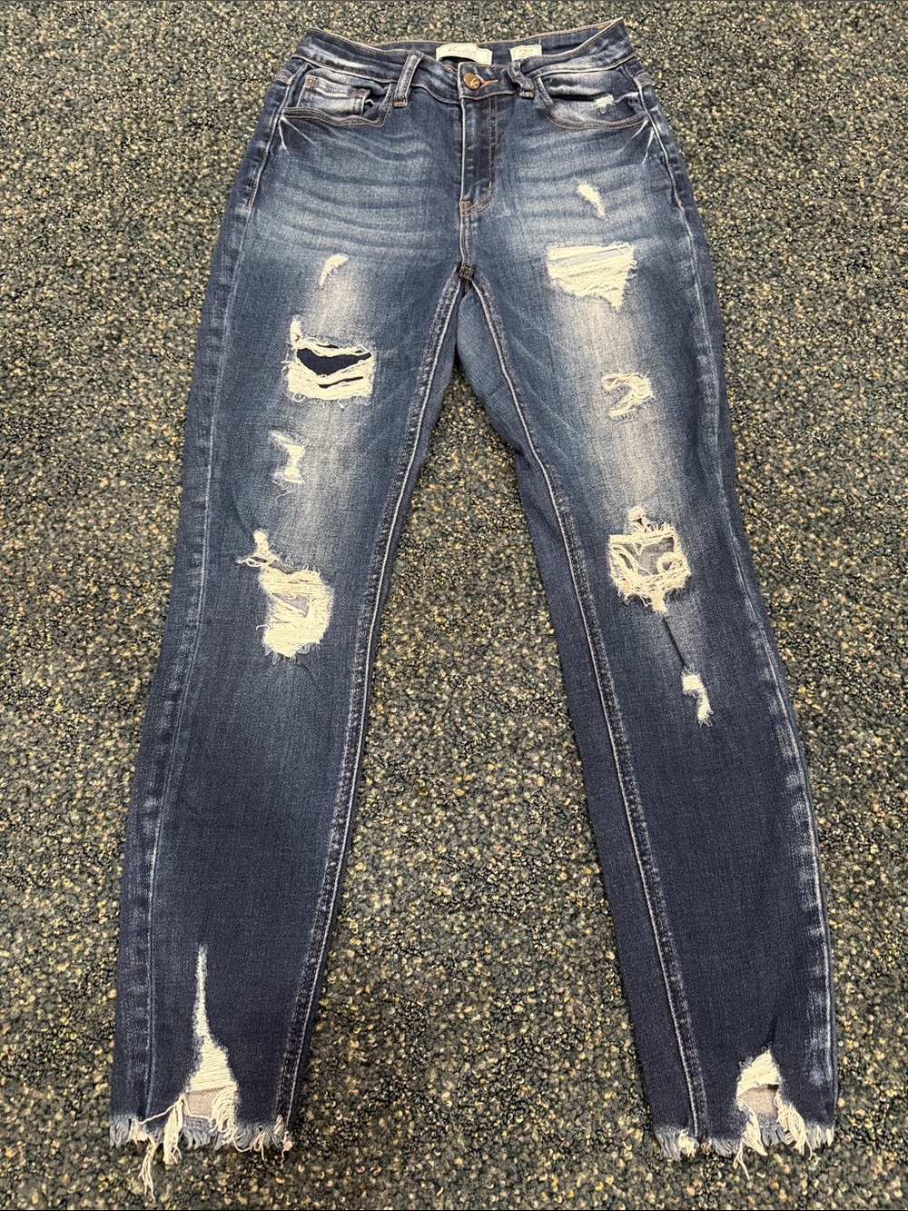 KanCan Kurvy Mid Rise Ankle Skinny